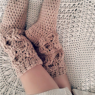Horseshoe Cable Slipper Boots