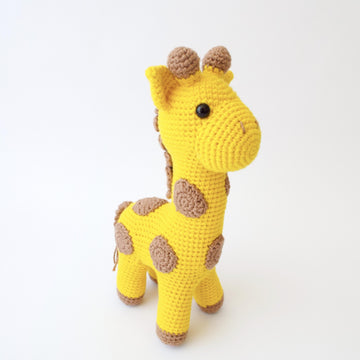 George the Giraffe Amigurumi