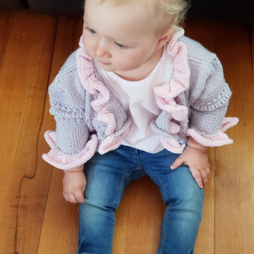 Frilly opened cardigan