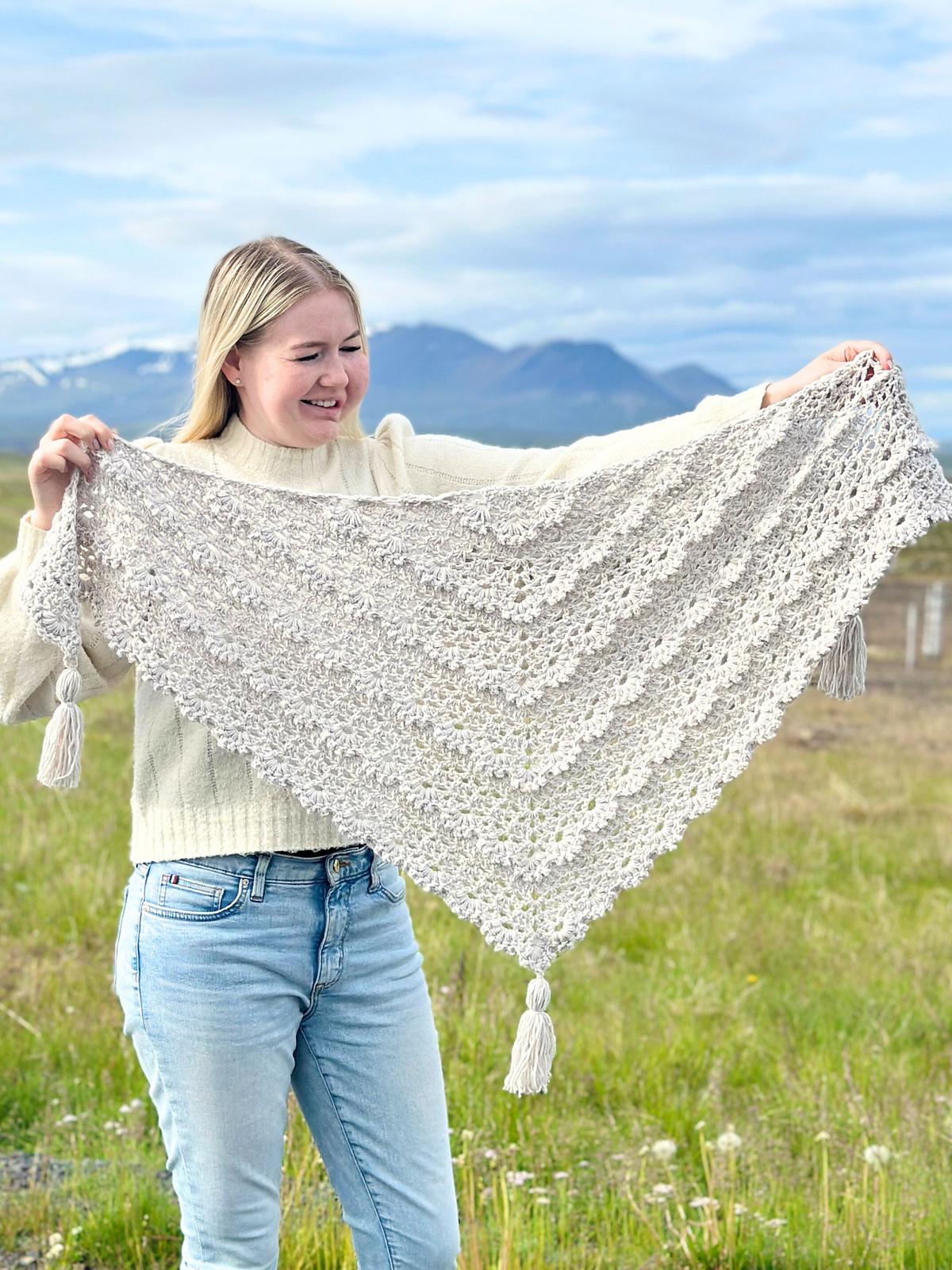 Izabela Shawl