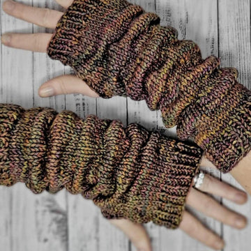 Totally Pleated Gloves