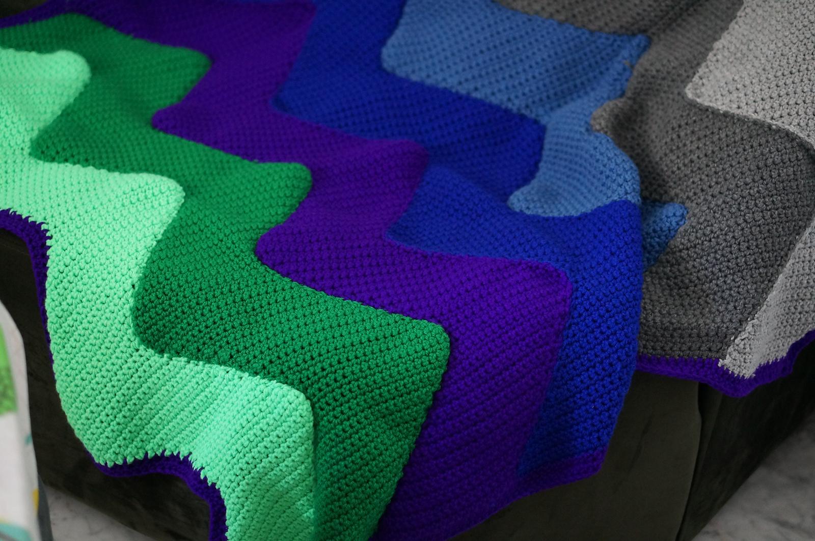 Wavy blanket