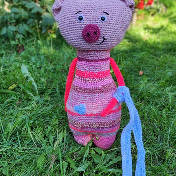 Scrap yarn Pig