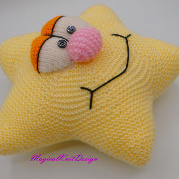 The happy Star pillow Magicalknit