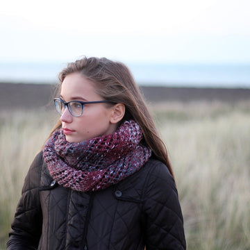 Radish infinity scarf