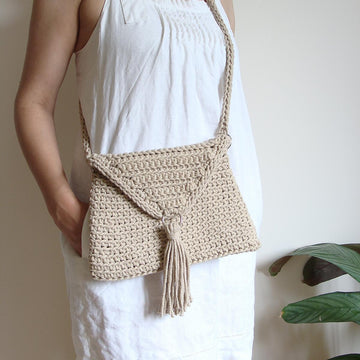 The Crossbody Clutch