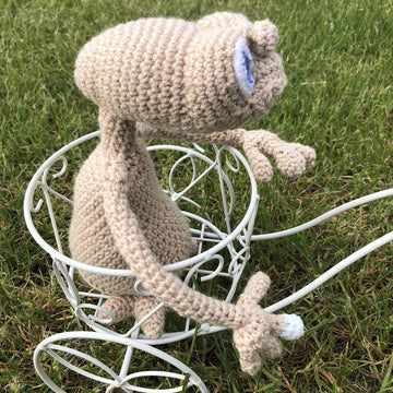 Alien amigurumi doll