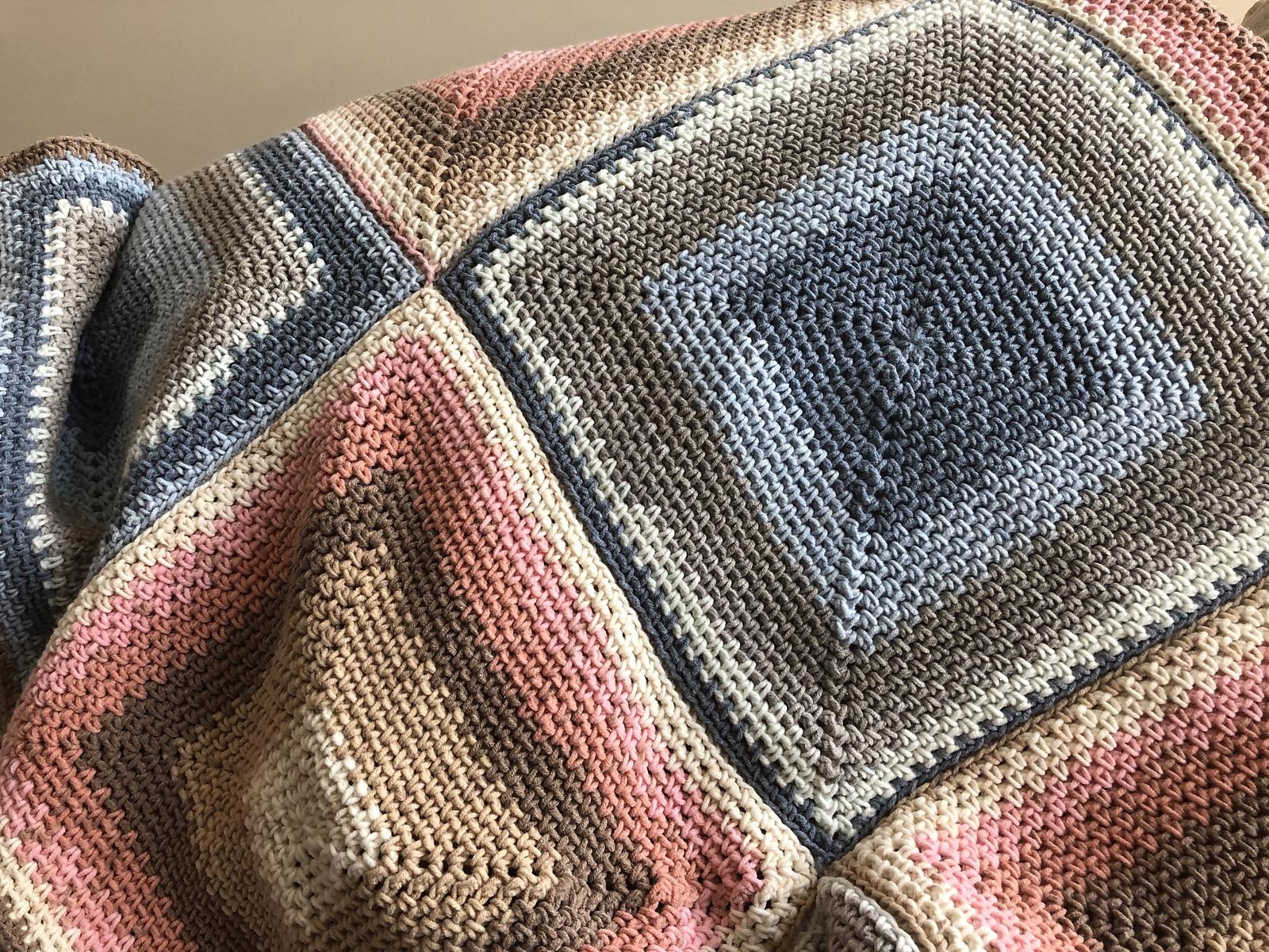 Around the Bend Throw