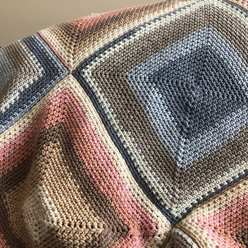 Around the Bend Throw