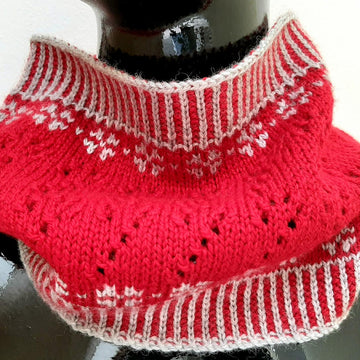 Winter Holiday Cowl
