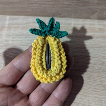 Pineapple Hair Clip English-US