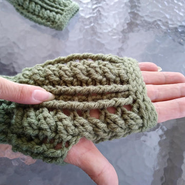 The Florentine Fingerless Gloves