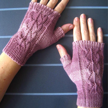 Rosa-Belle Mitts