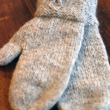 Lamplight Mittens
