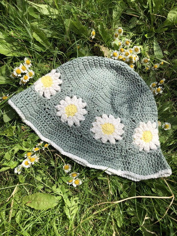 Crochet Daisy Bucket Hat Pattern