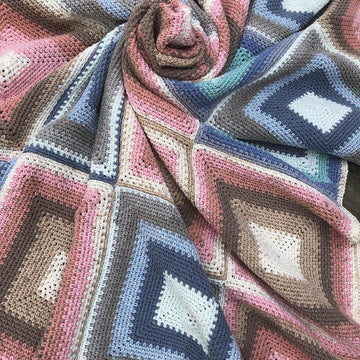 Around the Bend Throw