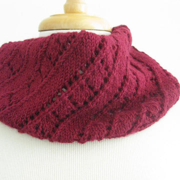 K844-Precious Ruby Cowl