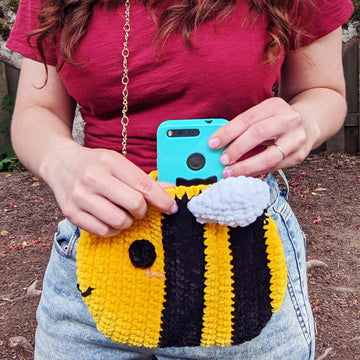 Chonky Bee Crossbody Bag