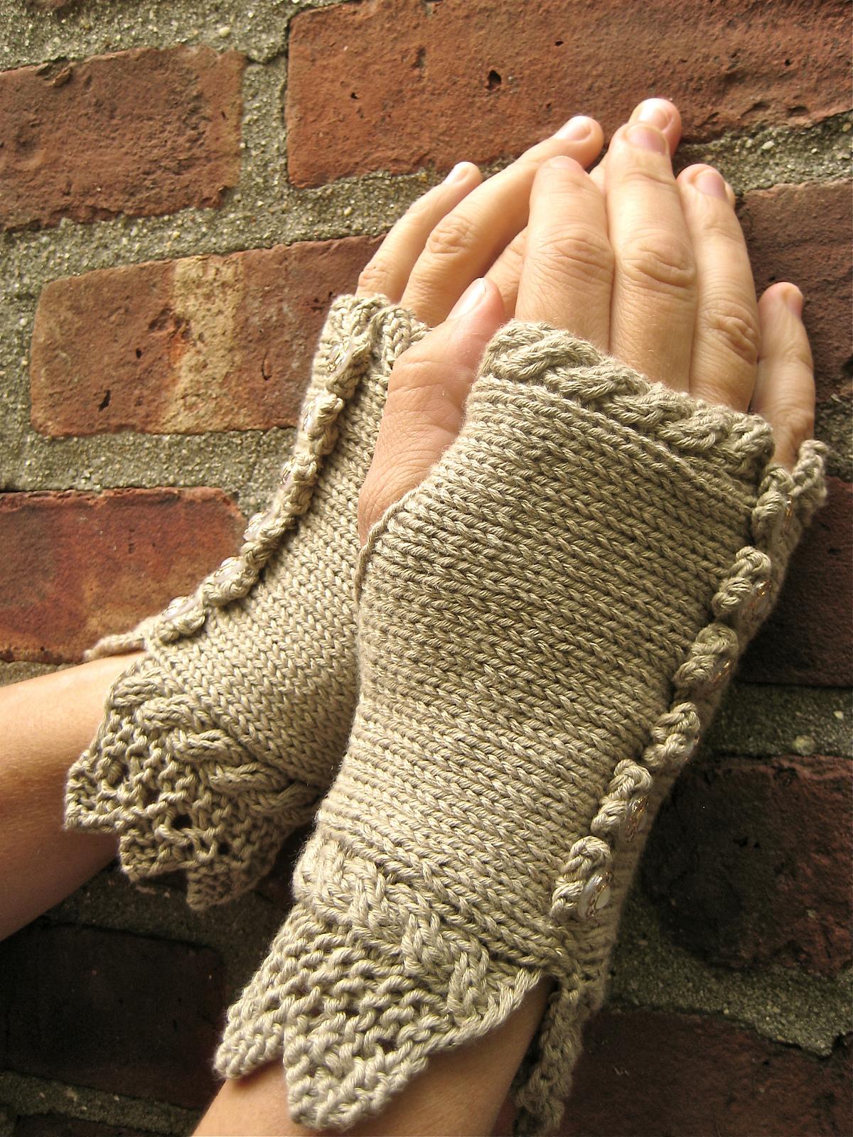 Pistachio Milkshake Fingerless Mitts