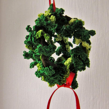 1:12th scale Kissing bough