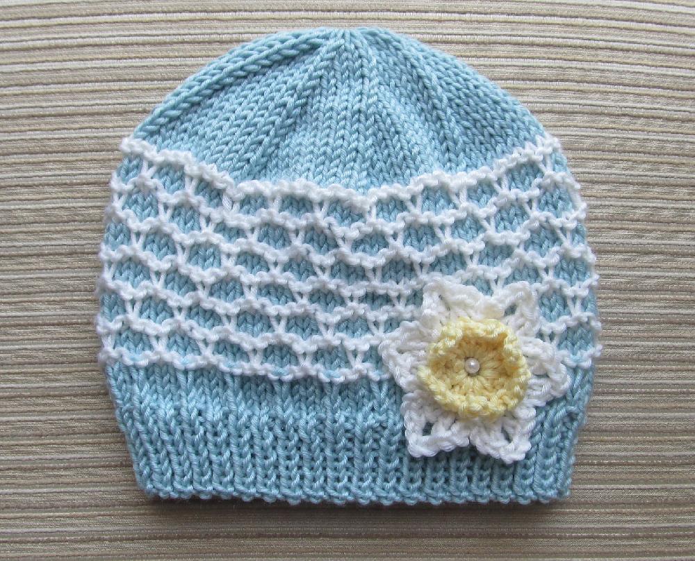 Blue and White Hat in Ridged Slip Stitch for a Girl 0-6 months, 2-4 years