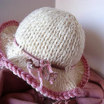 556, KNITTED HAT, baby to adult