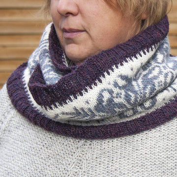 SNOWFLAKE Infinity Scarf