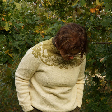 Y-oak Sweater