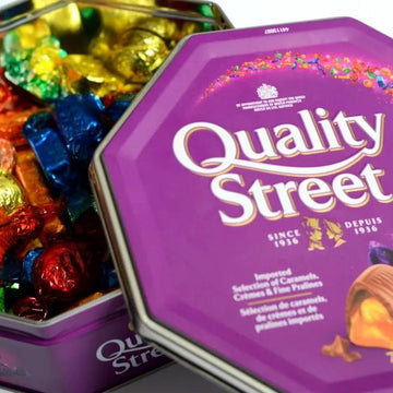 Quality Street Shawlette