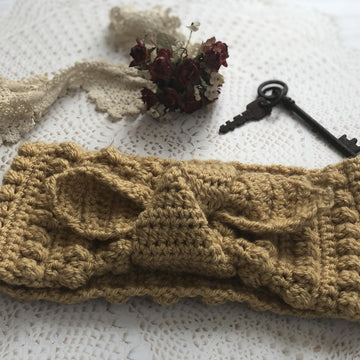 Betsy Bow Earwarmer