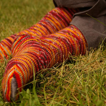 Converging Flow Socks