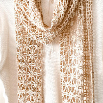 Flowery filet scarf