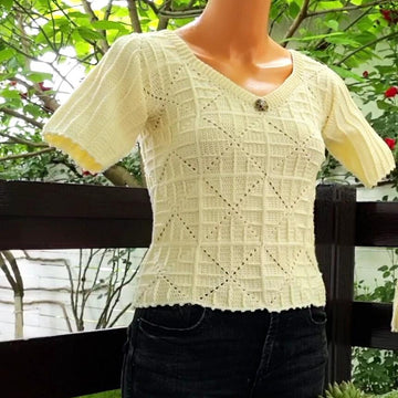 Blouse with granny square
