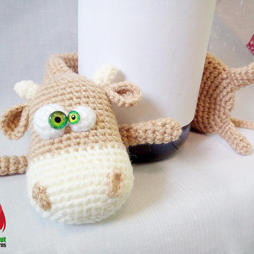 282 Bull and Cow bottle scarf