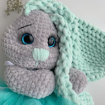 Bunny with long air ears