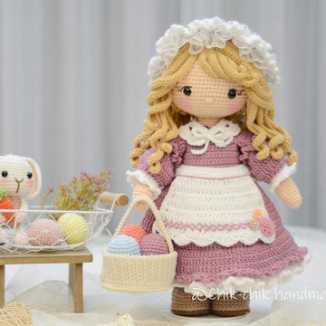 Outfit for Rosie the maid