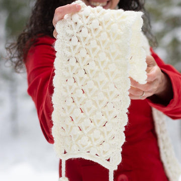Snowberries A Luxurious Winter Scarf