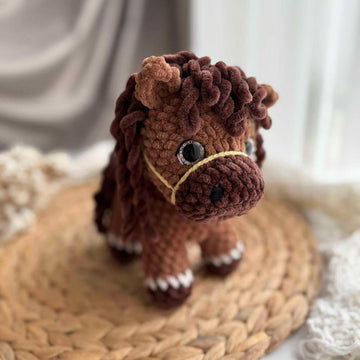Plush horse toy