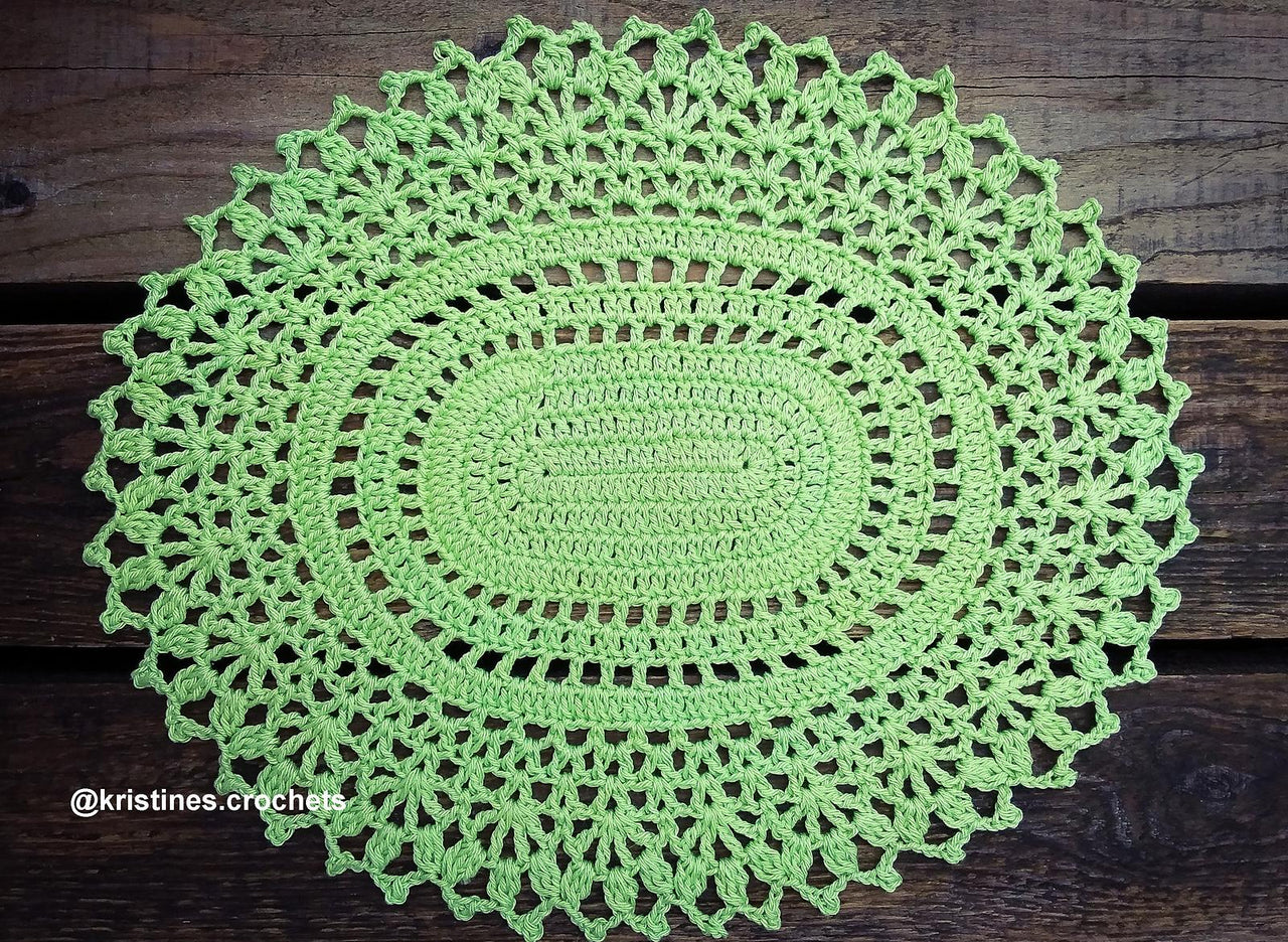 Blooming Ivy Oval Doily
