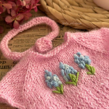 Knitting pattern Bunny in dress