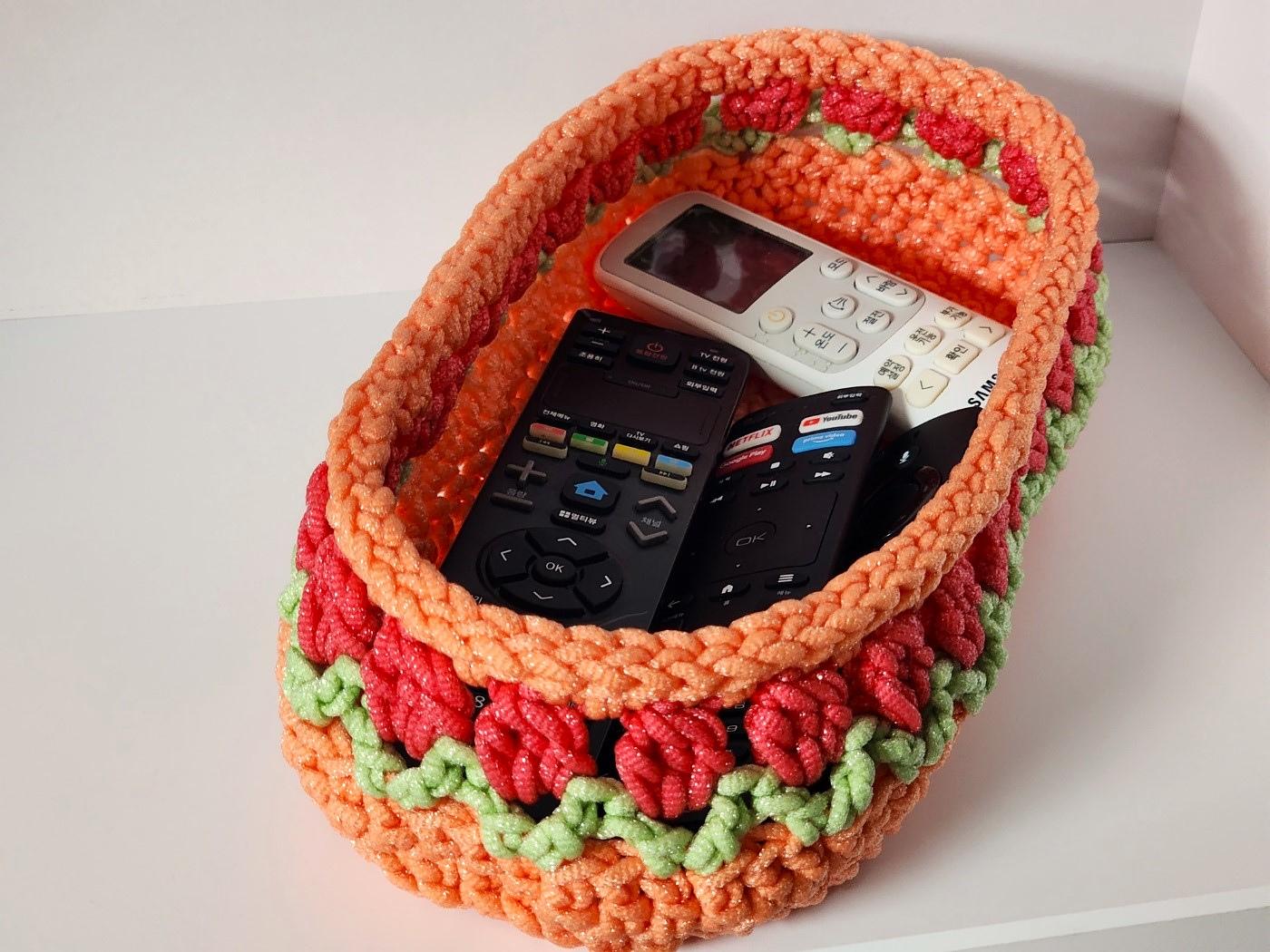 Tulip Stitch Oval Basket