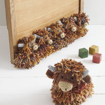 Highland Cow Door Stop and Draught Excluder in King Cole Big Value Super Chunky - P9100 - Leaflet