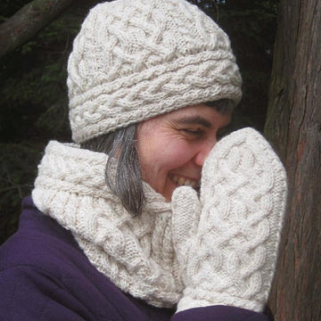 Iona Mittens