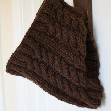 Simple Cabled Cowl