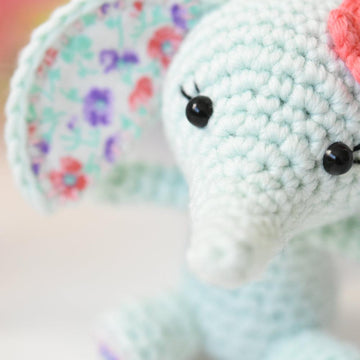 Tiny luck elephant