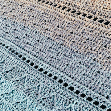 Triangular Scarf "Pantariste"