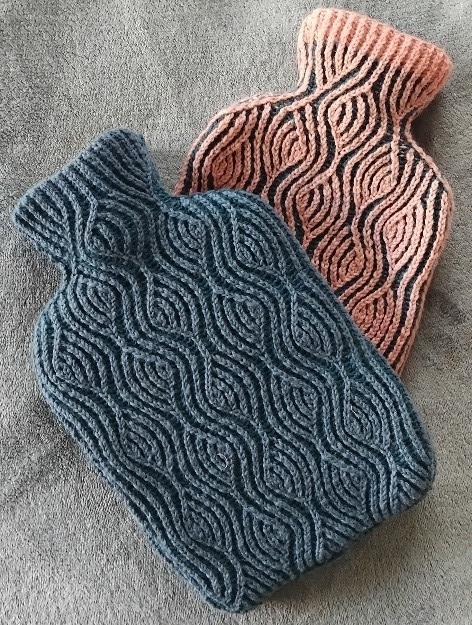 Brynne Hot Water Bottle Cover (Brioche knitting)