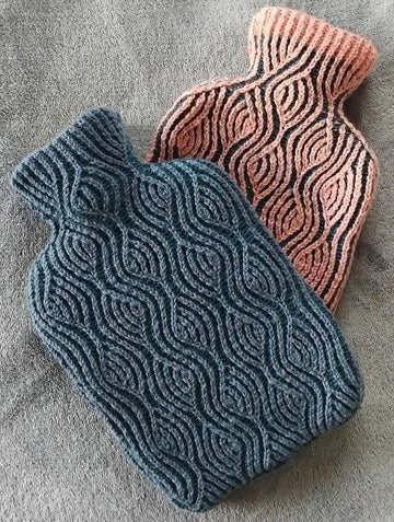 Brynne Hot Water Bottle Cover (Brioche knitting)