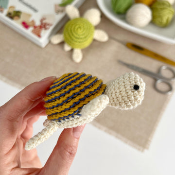 No sew crochet turtle pattern Amigurumi keychain plush charm Crochet sea animals keyring car hanger