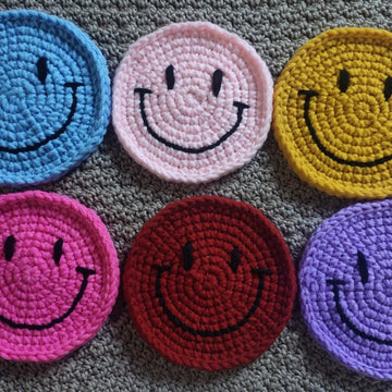 Smile Coaster crochet pattern